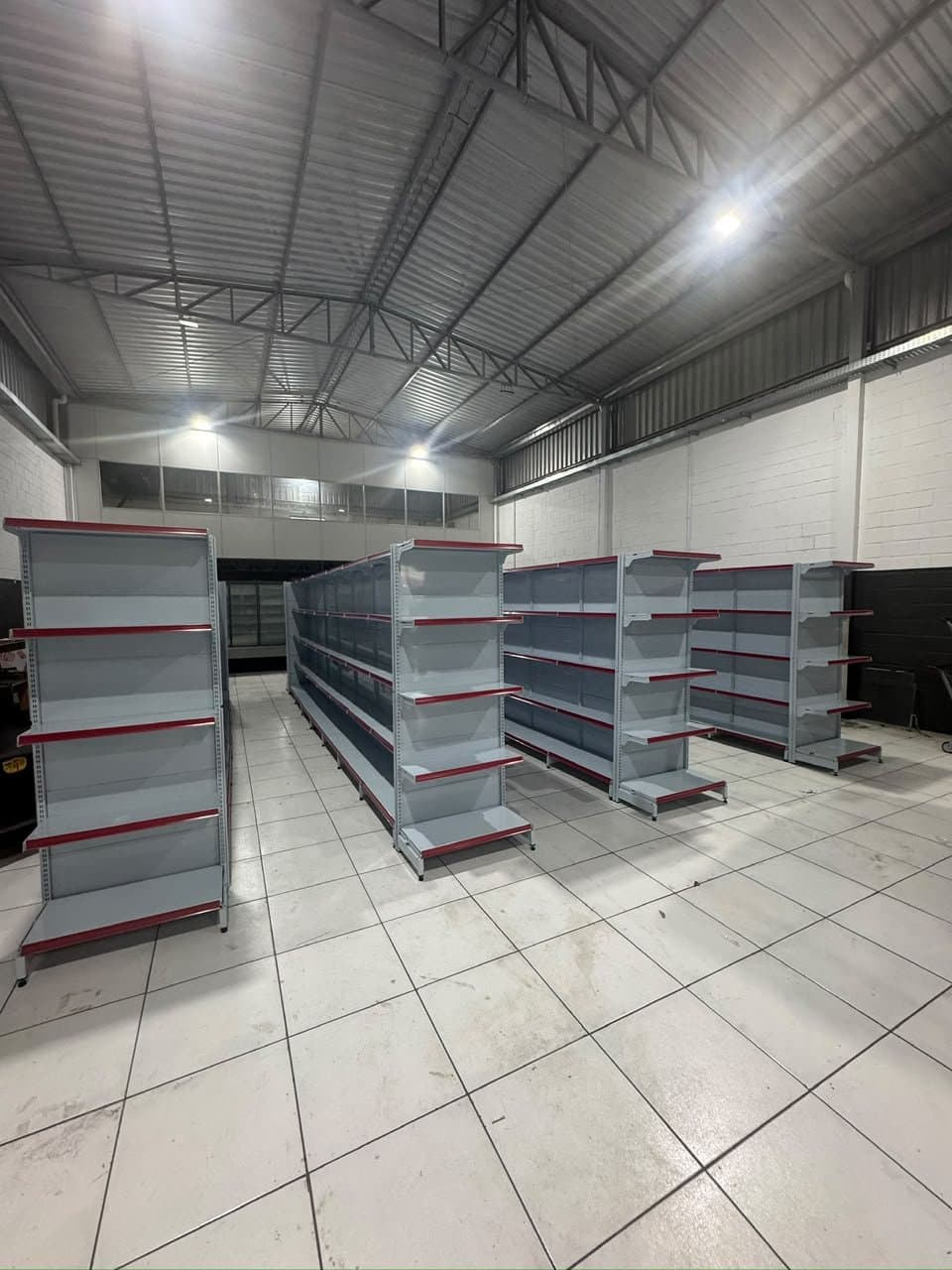 Gôndolas instalado