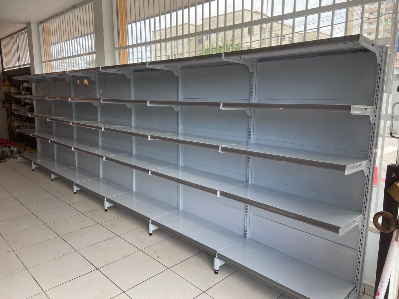 Gôndolas instalado