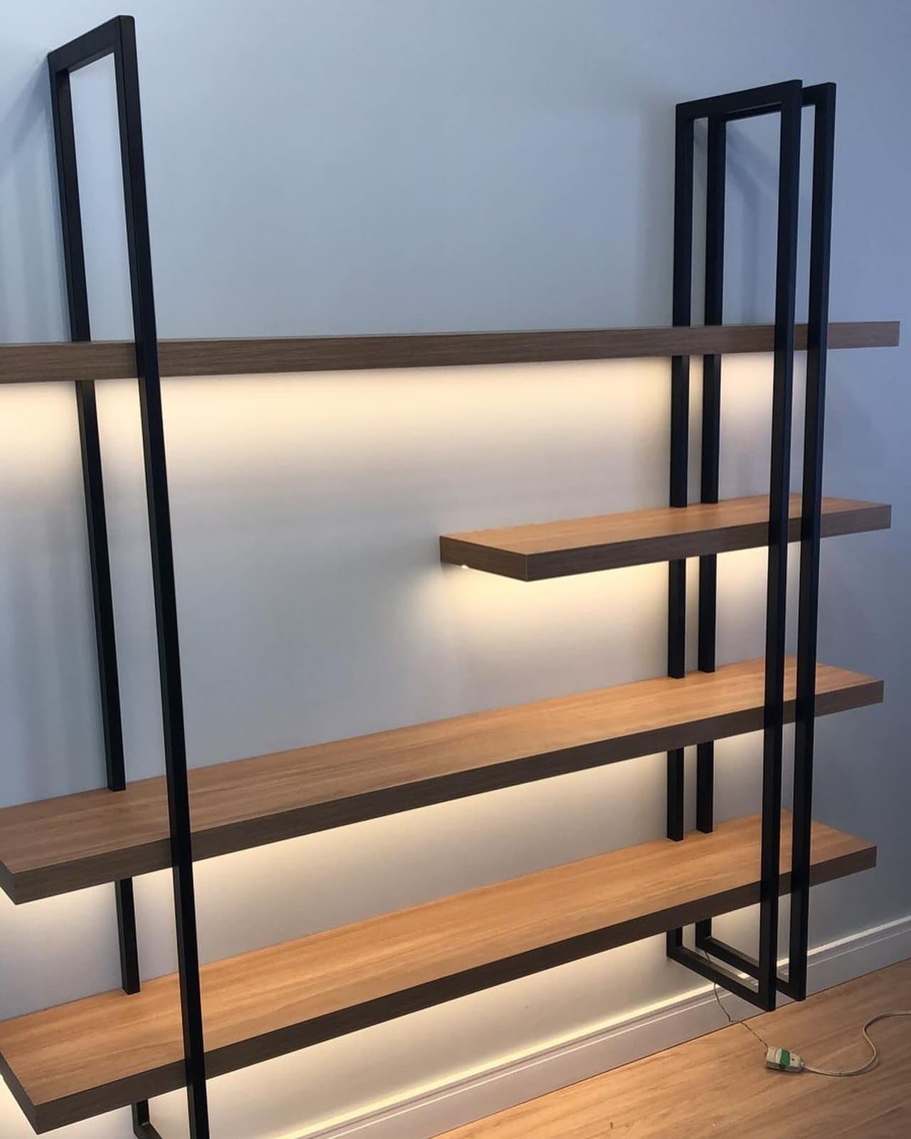 Móveis em Aço e MDF instalado